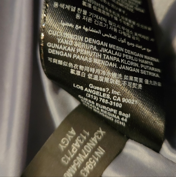 GUESS Men's XXL water-resistant jacket. - Picture 8 of 16